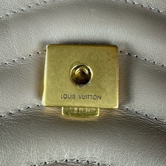 Louis Vuitton Beige Quilted Leather Bag - Picture 6 of 10